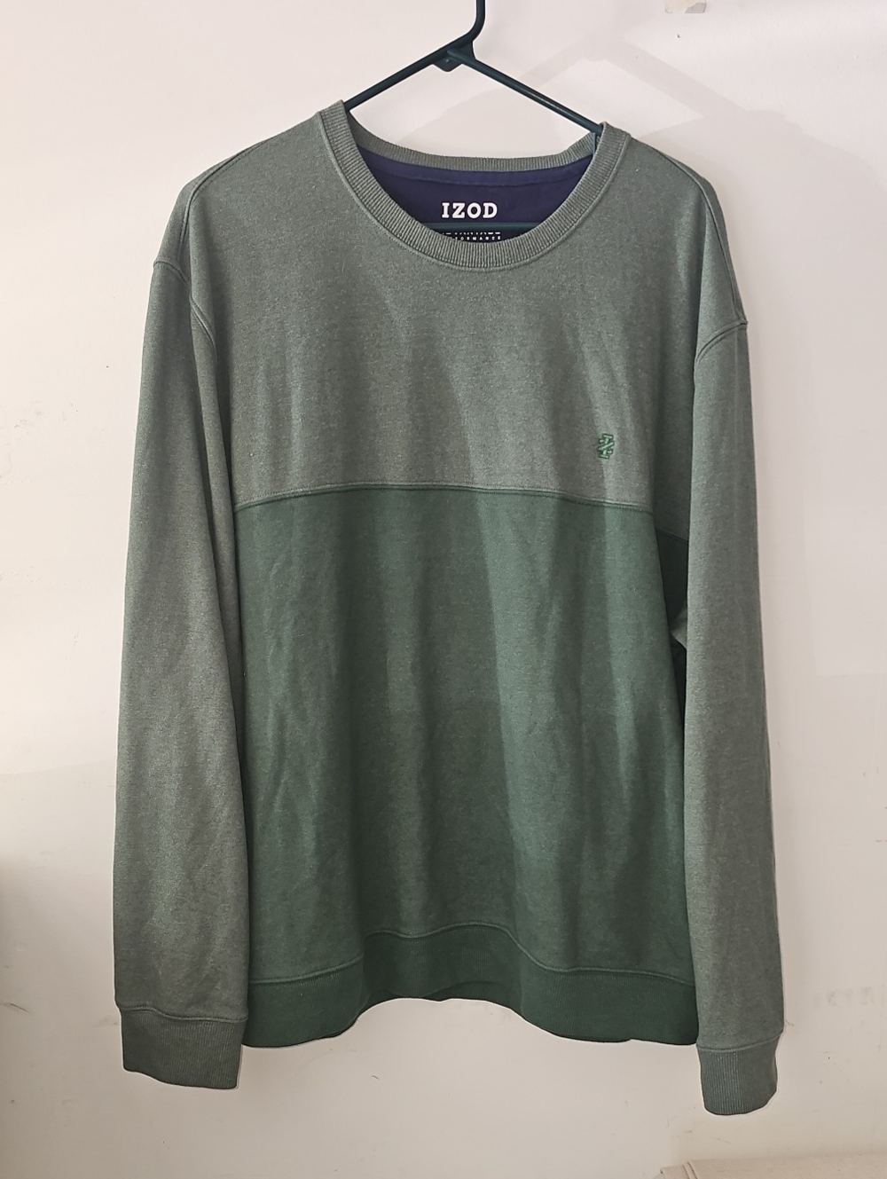 IZOD Mens Heavier Weight Long Sleeve Shirt. Plys Sz XXL, Greens